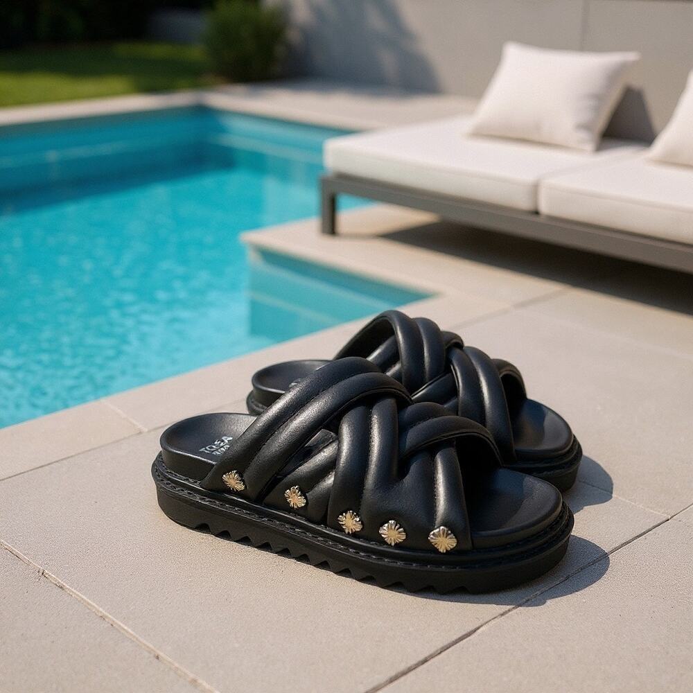 Toga Virilis / Archives AJ1358 Size 41 Black Leather Studded Slides Sandals NIB